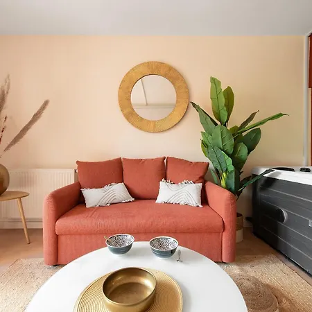 Oasis Cachee - Jacuzzi Et Cinema *