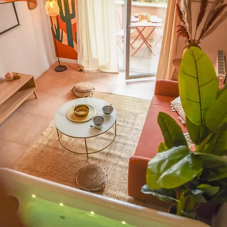 Oasis Cachee - Jacuzzi Et Cinema *